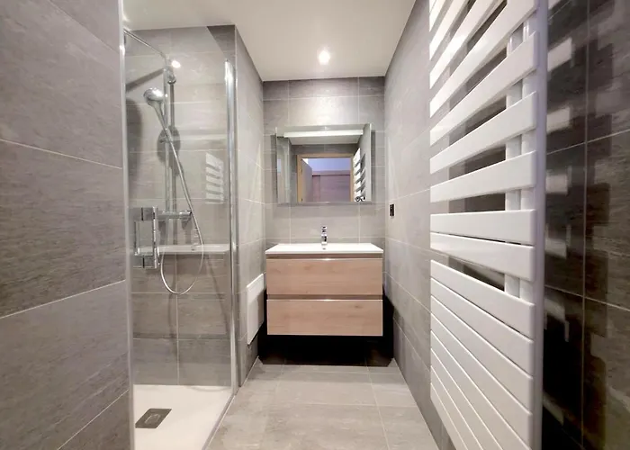 T2 D'exception Avec Piscine Et - Parking Prive *