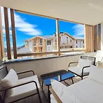 T2 D'exception Avec Piscine Et - Parking Prive *